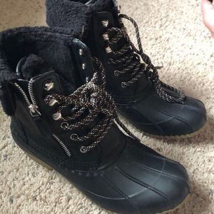 Rain/winter snow boats!!